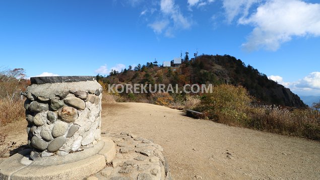 三つ峠山荘近く展望台