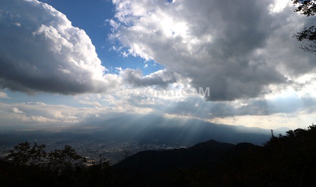 三ツ峠山 曇り