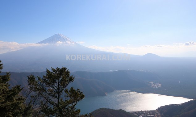 十二ヶ岳 山頂 富士山