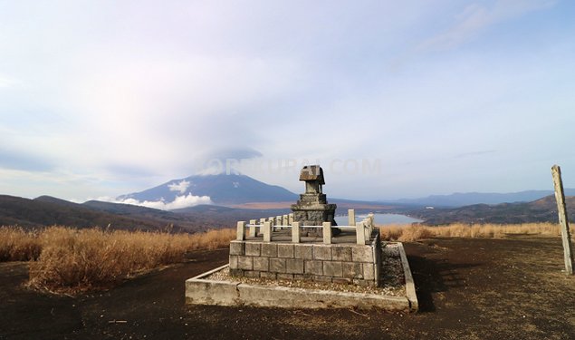 山中湖 明神山 山頂