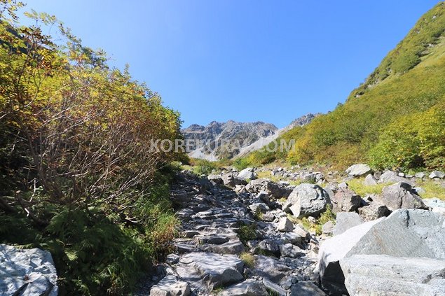 涸沢 登山道 紅葉