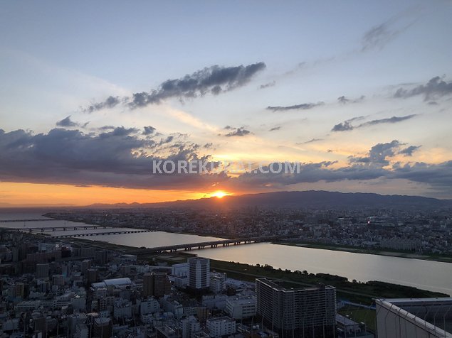 梅田スカイビル 空中庭園 夕焼け