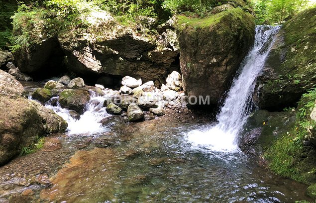 神戸岩 滝